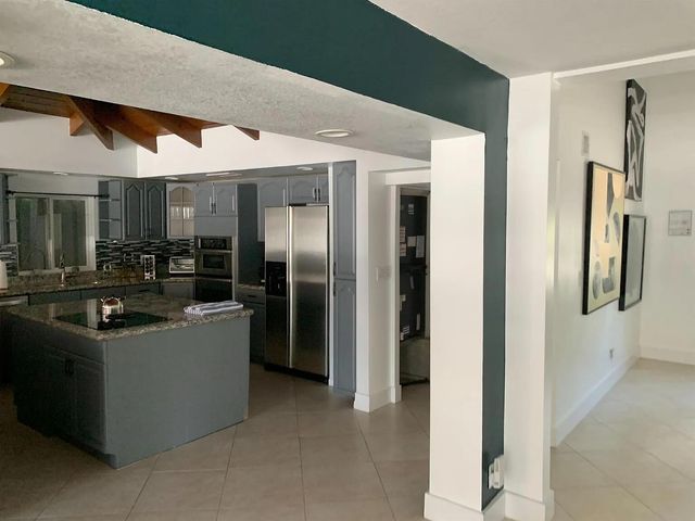 1740 SE 7th Street, Fort Lauderdale, FL 33301