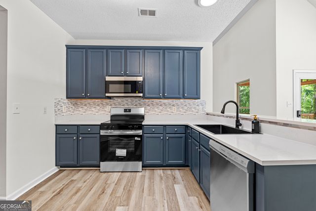 394 Brandish Drive, Newnan, GA 30263