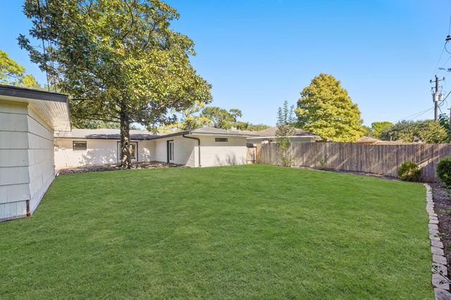 5671 Sylmar Road, Houston, TX 77081