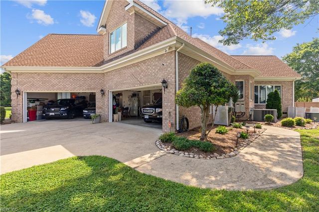 807 General Pickett DR, Suffolk, VA 23434