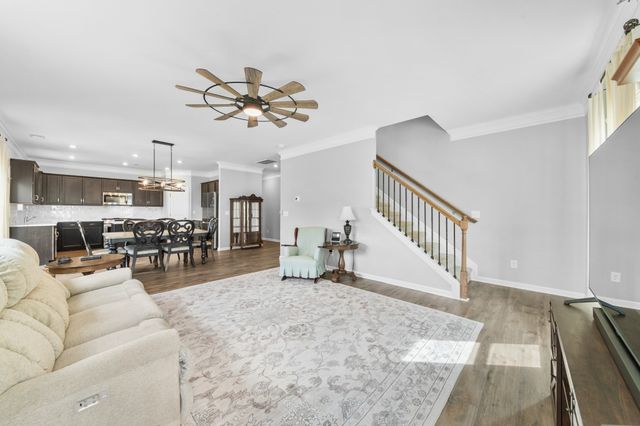 227 Stonewall Dr, Columbia, TN 38401