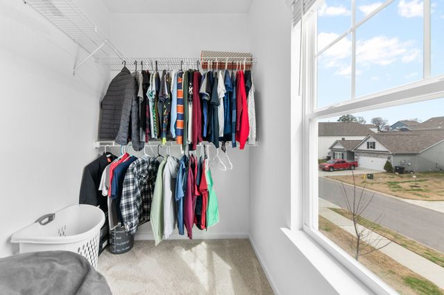 227 Stonewall Dr, Columbia, TN 38401