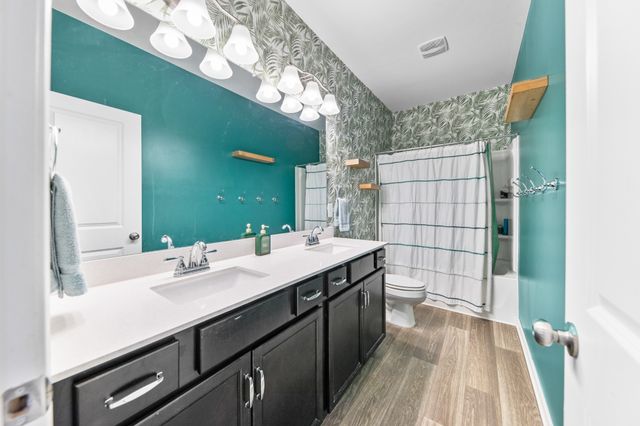 227 Stonewall Dr, Columbia, TN 38401