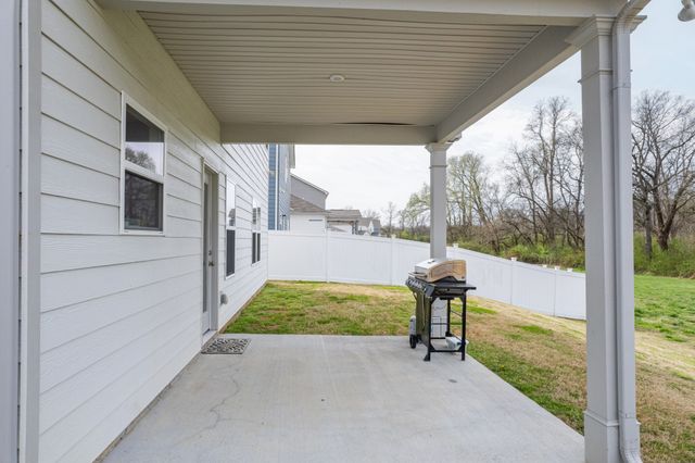 227 Stonewall Dr, Columbia, TN 38401