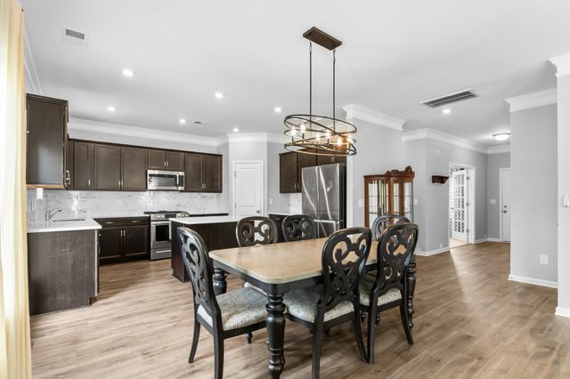 227 Stonewall Dr, Columbia, TN 38401