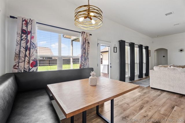 3202 Stonewall Drive, Bartlesville, OK 74006