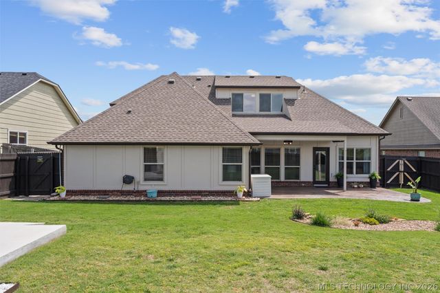 3202 Stonewall Drive, Bartlesville, OK 74006