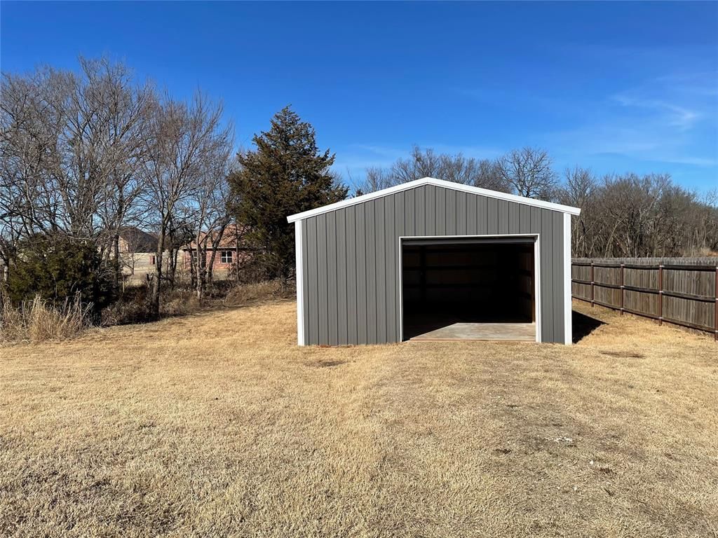 Image 47 of property listing at 41182 Hazel Dell Road, Shawnee, OK 74804