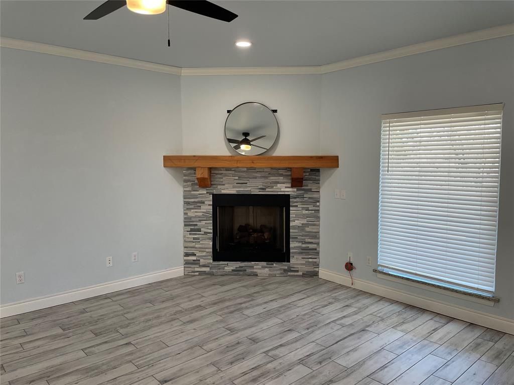 Image 10 of property listing at 41182 Hazel Dell Road, Shawnee, OK 74804