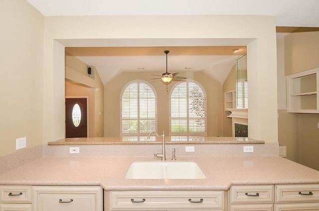 46 Grants Lake Circle, Sugar Land, TX 77479