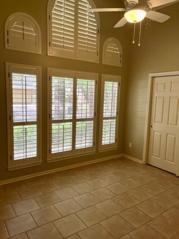 46 Grants Lake Circle, Sugar Land, TX 77479