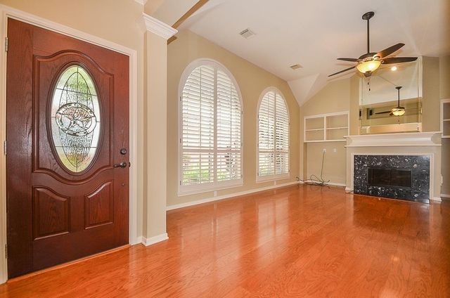 46 Grants Lake Circle, Sugar Land, TX 77479