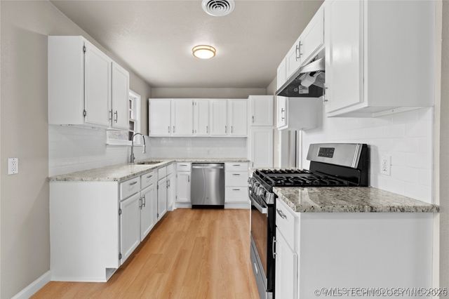 3727 W 45th Street, Tulsa, OK 74107
