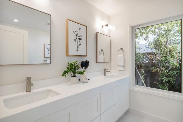 141 Jordan Avenue, Los Altos, CA 94022