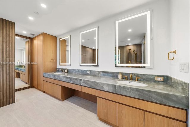701 Crandon Blvd 401, Key Biscayne, FL 33149