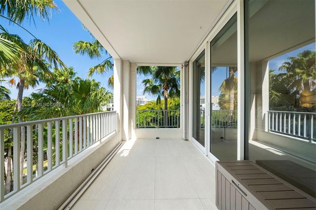 701 Crandon Blvd 401, Key Biscayne, FL 33149