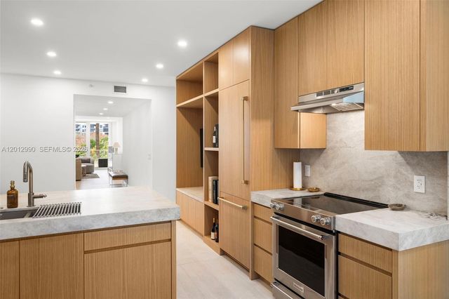 701 Crandon Blvd 401, Key Biscayne, FL 33149