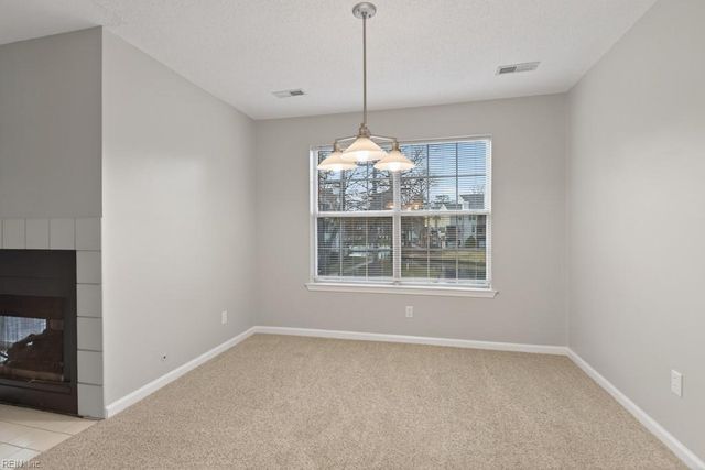 12735 Daybreak CIR, Newport News, VA 23602