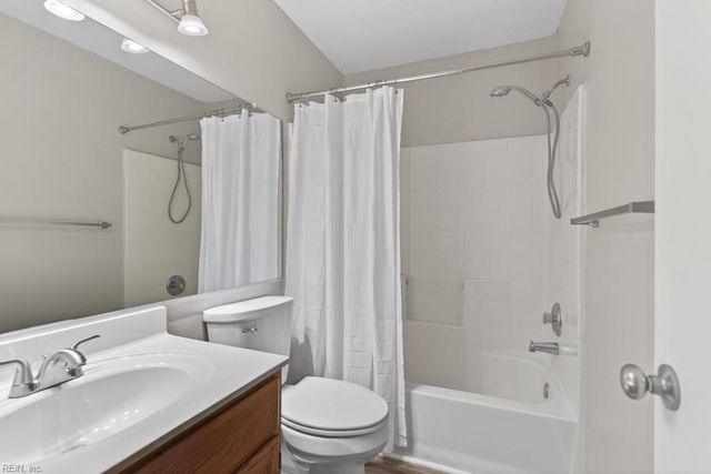 12735 Daybreak CIR, Newport News, VA 23602