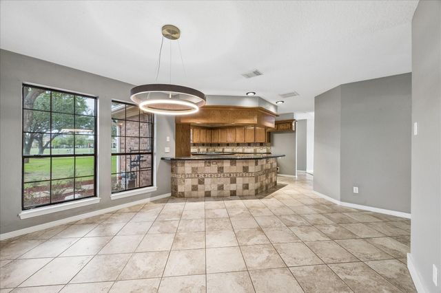 9102 N Humble Camp Road, Dickinson, TX 77539