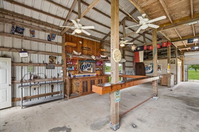 9102 N Humble Camp Road, Dickinson, TX 77539