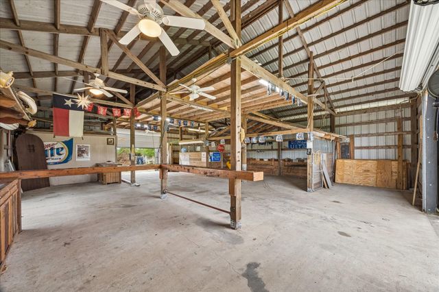 9102 N Humble Camp Road, Dickinson, TX 77539