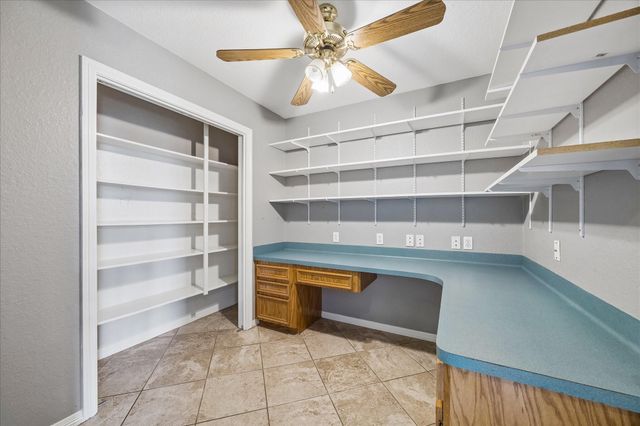 9102 N Humble Camp Road, Dickinson, TX 77539