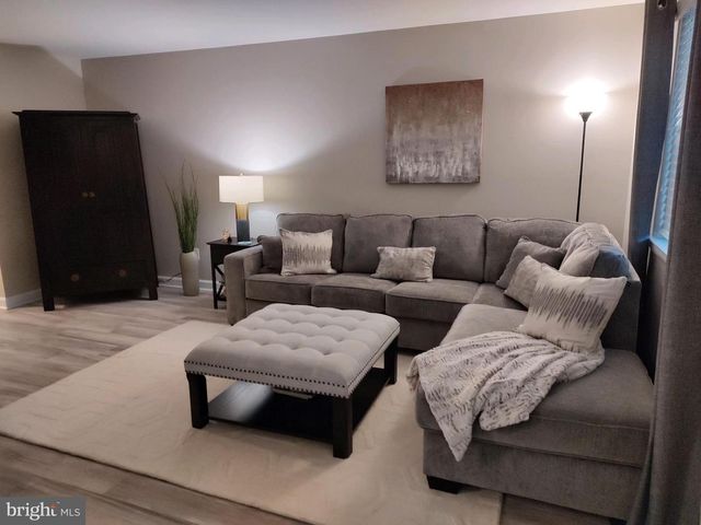 502-A CYPRESS POINT CIR, Mount Laurel, NJ 08054