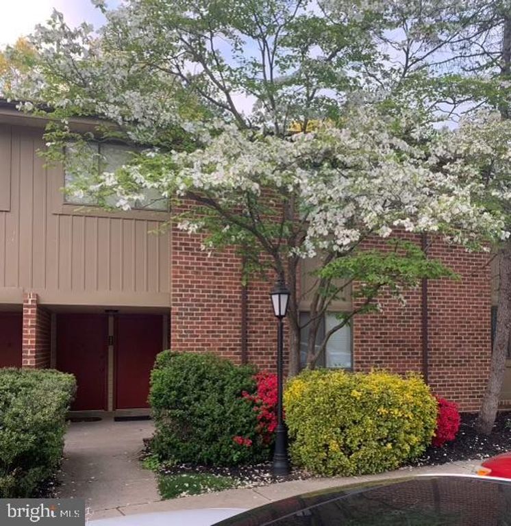 502-A CYPRESS POINT CIR, Mount Laurel, NJ 08054