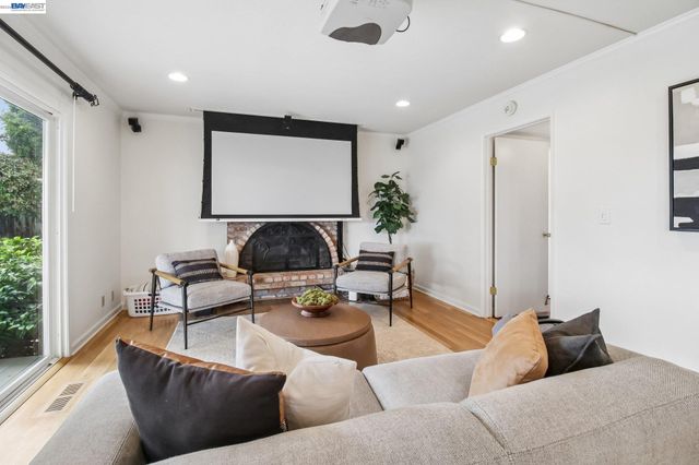 3113 Creekmore Way, San Jose, CA 95148