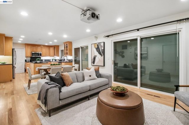 3113 Creekmore Way, San Jose, CA 95148