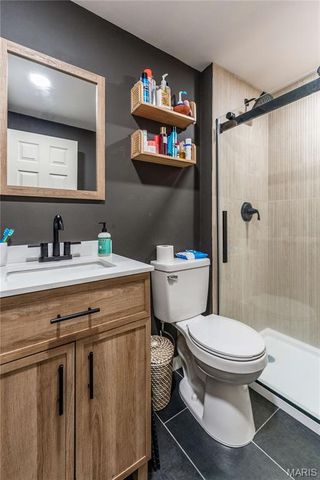 2211 Menard Street R, St Louis, MO 63104