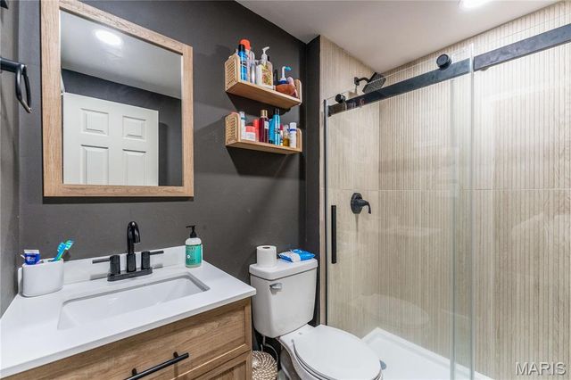 2211 Menard Street R, St Louis, MO 63104