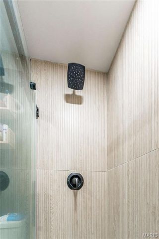 2211 Menard Street R, St Louis, MO 63104