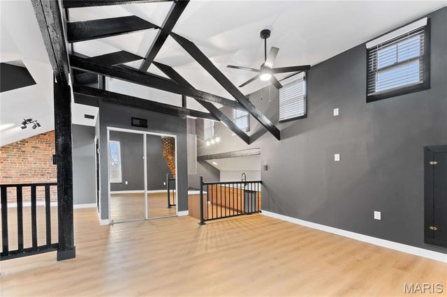 2211 Menard Street R, St Louis, MO 63104