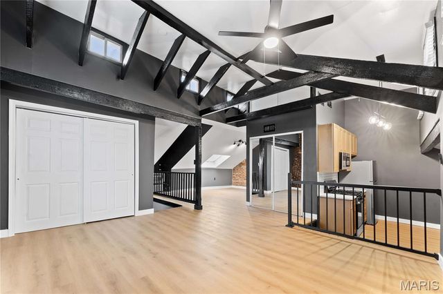 2211 Menard Street R, St Louis, MO 63104