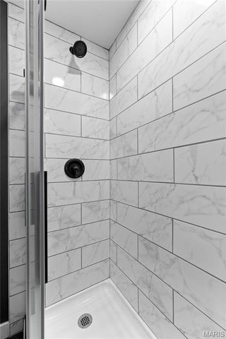 2211 Menard Street R, St Louis, MO 63104