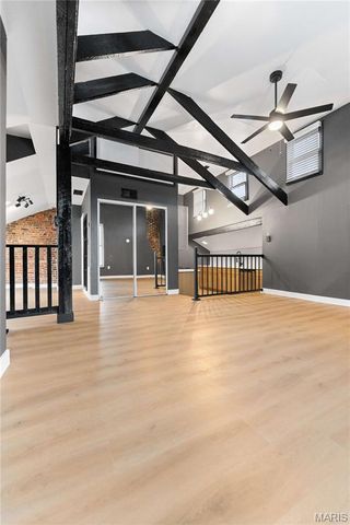 2211 Menard Street R, St Louis, MO 63104