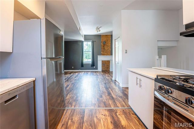 2211 Menard Street R, St Louis, MO 63104