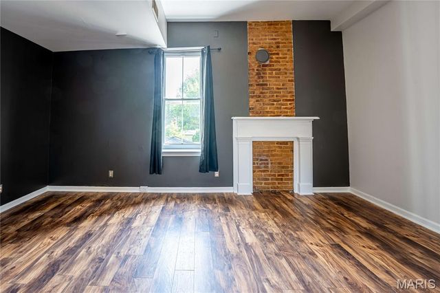 2211 Menard Street R, St Louis, MO 63104