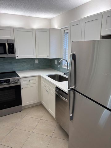 7405 BAY ISLAND DRIVE S 120, South Pasadena, FL 33707