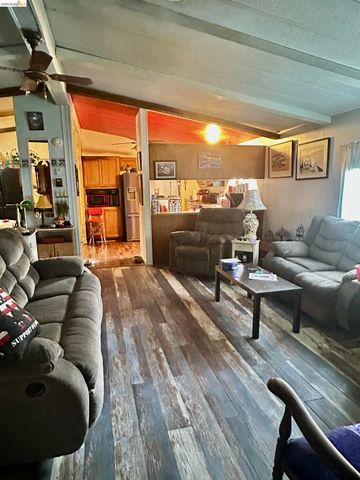 11761 Essen Lane, Sonora, CA 95370