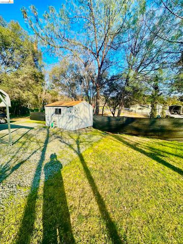 11761 Essen Lane, Sonora, CA 95370