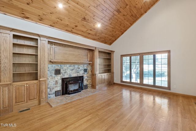 21580 Moonlight Bay Road, Abingdon, VA 24211