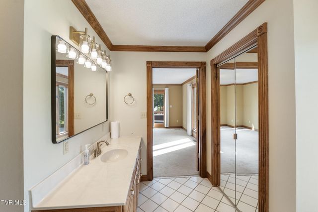 21580 Moonlight Bay Road, Abingdon, VA 24211
