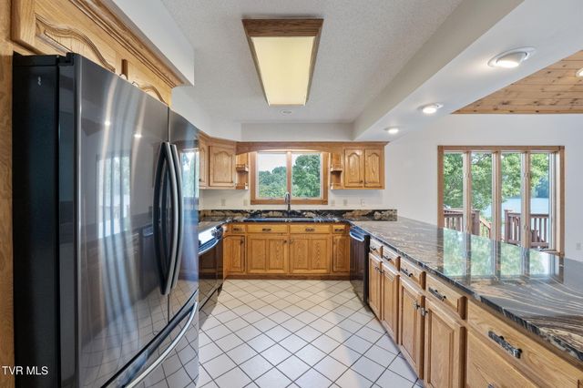 21580 Moonlight Bay Road, Abingdon, VA 24211