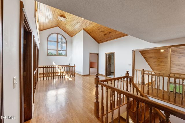 21580 Moonlight Bay Road, Abingdon, VA 24211