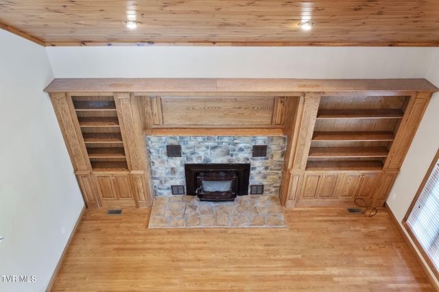 21580 Moonlight Bay Road, Abingdon, VA 24211
