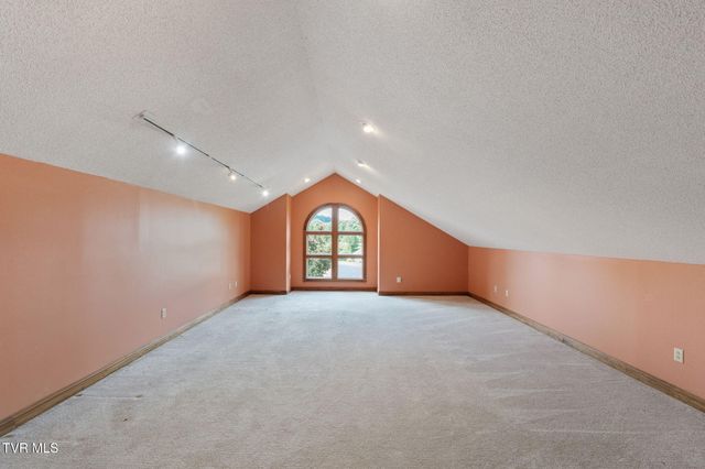 21580 Moonlight Bay Road, Abingdon, VA 24211