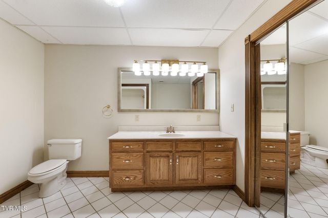 21580 Moonlight Bay Road, Abingdon, VA 24211